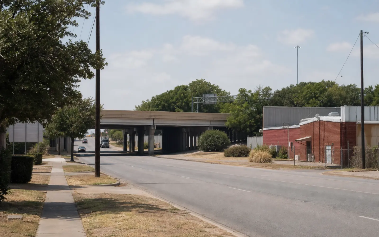 Daylight street scene in Forest Hill, Texas