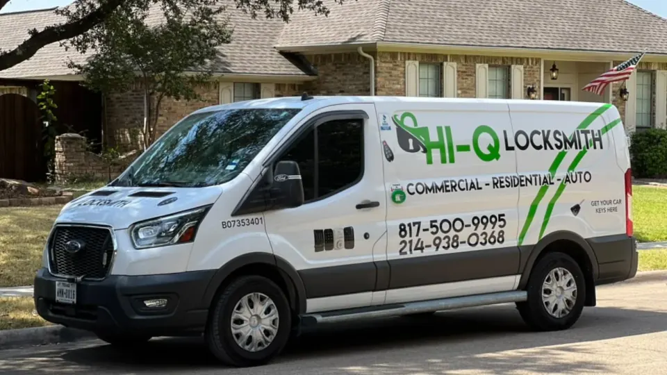 Hi-Q Locksmith mobile service van in Fort Worth, Texas